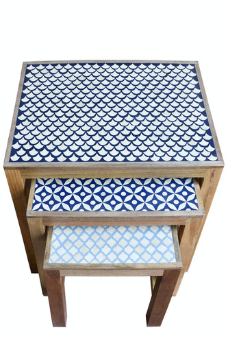 फर्नीचर बोन इनले नेस्टिंग टेबल