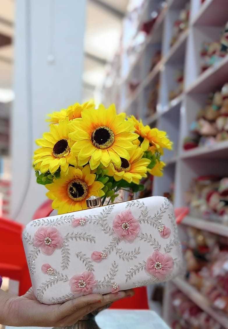 Multi Exclusive Customize Clutch