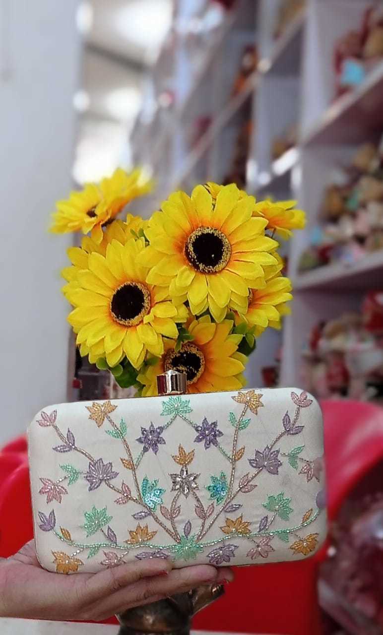 Multi Exclusive Customize Clutch