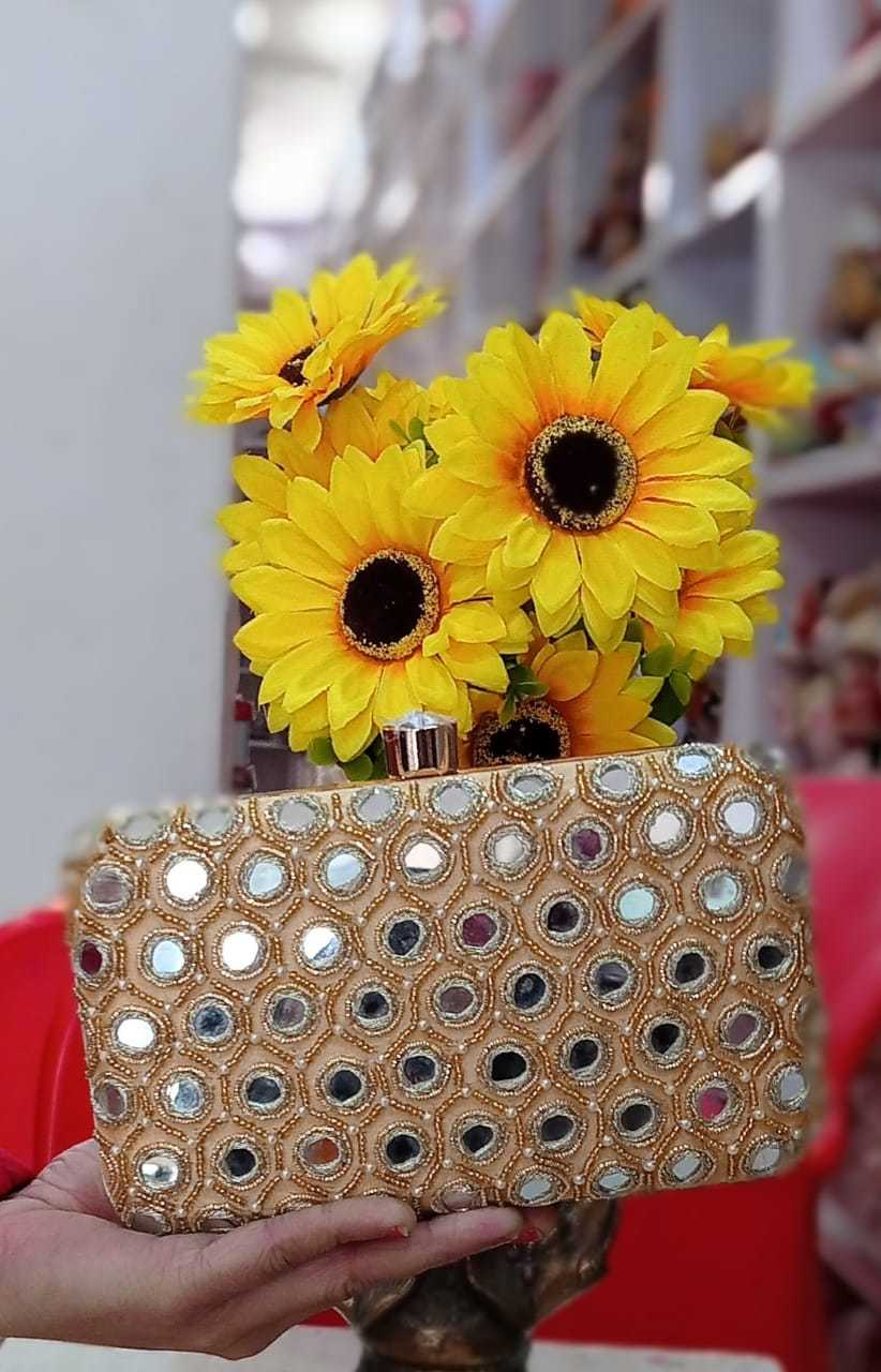 Multi Exclusive Customize Clutch