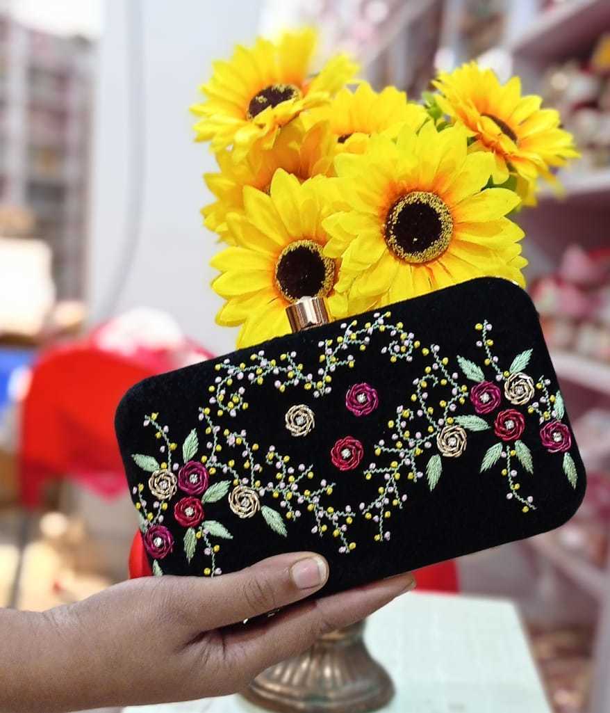 Pista Clutches For Wedding