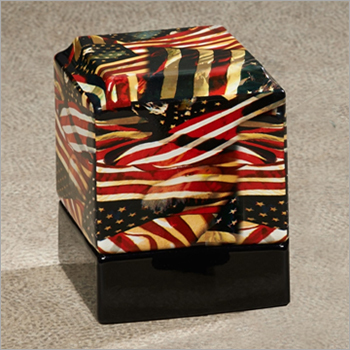 Natural Wood American Style Wooden Urn