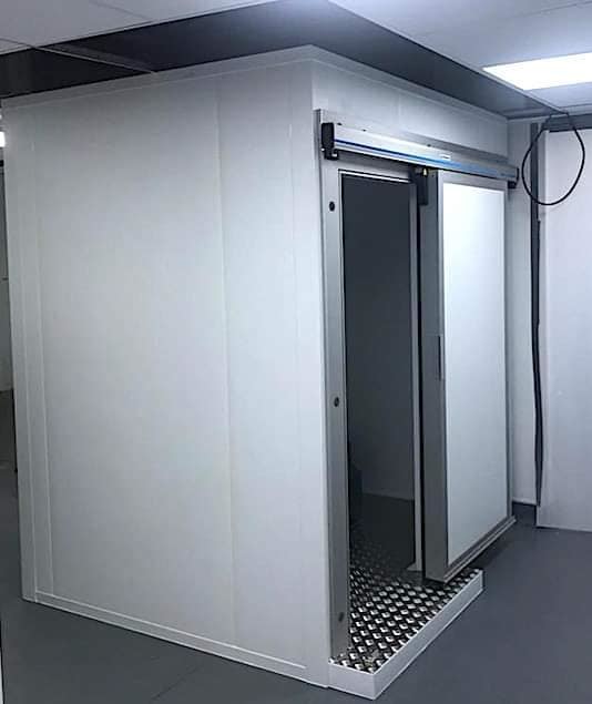 Cold Storage Room System - Air Cooled & Water Cooled, 25000 M3/hr, +20â°c To -80â°c Range, 440/220 Volt, 60-200 Mm Thickness, 1000x2000 Flush Door