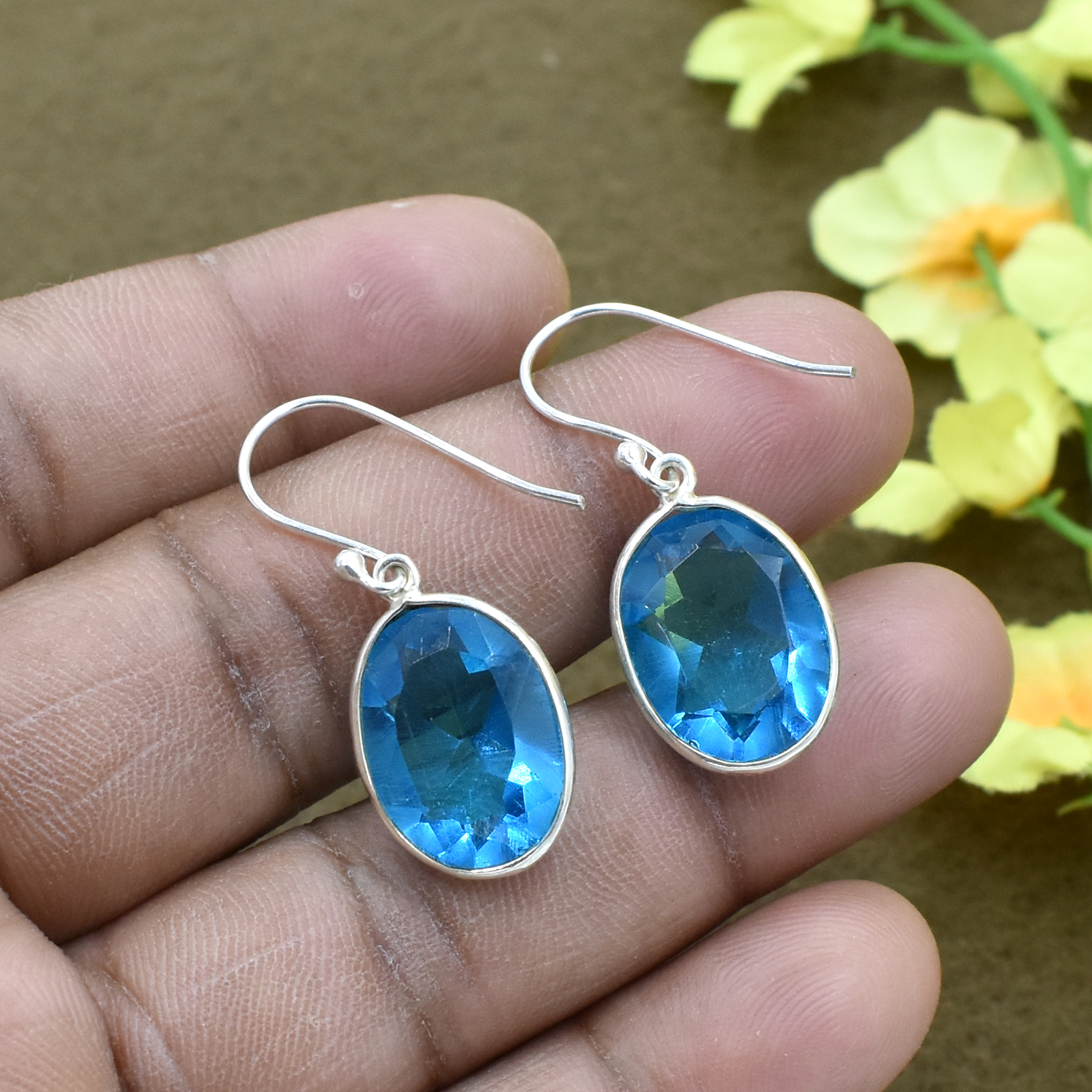 Natural Blue Quartz Oval Gemstone Earring 925 Sterling Silver Dangle Drop Fashion Earring Gender: Women