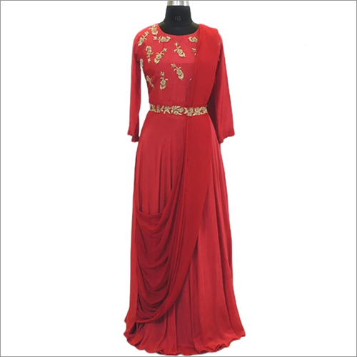 बेल्ट के साथ इंडियन मसलिन कॉकटेल ड्रेप गाउन