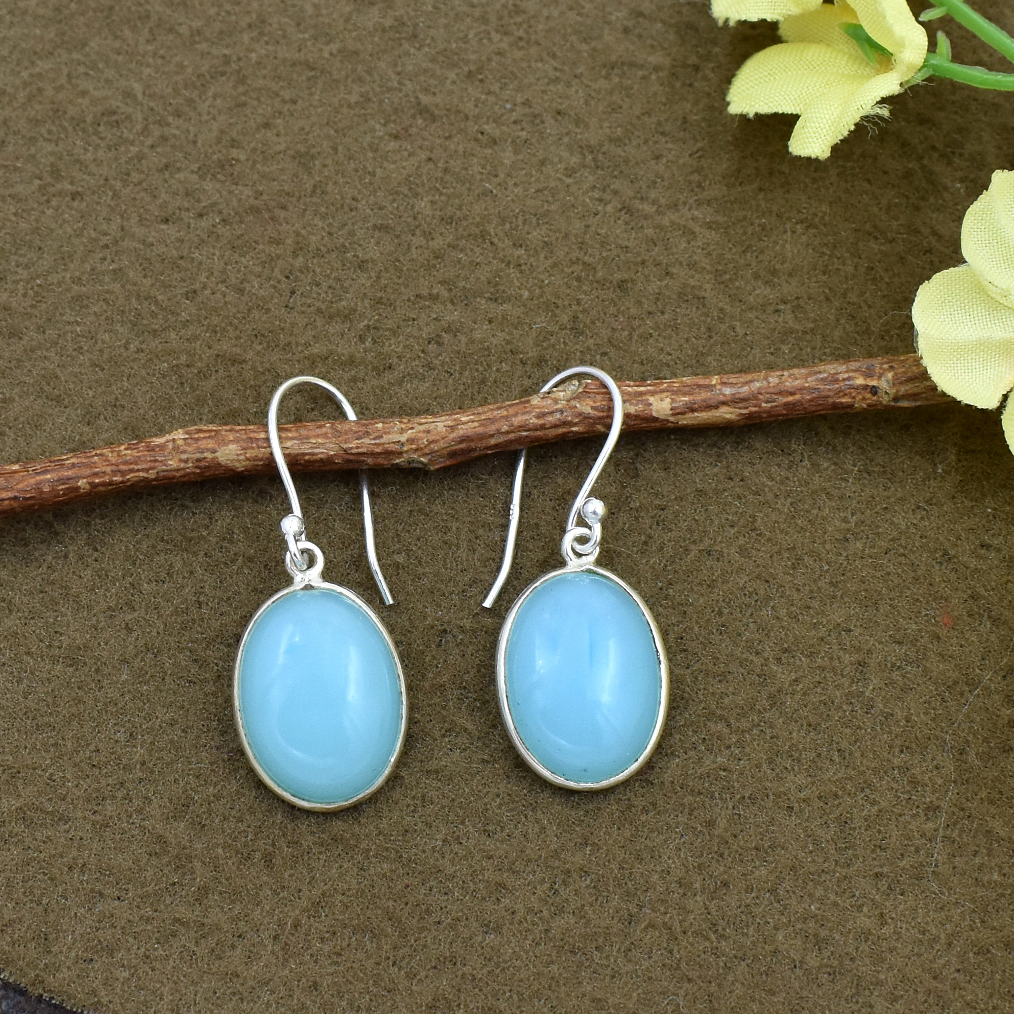 Natural Chalcedony Gemstone Earring 925 Sterling Silver Dangle Drop Fashion Earring Gender: Children