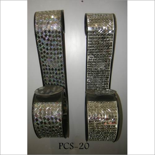 दीवार पर लटकने वाले