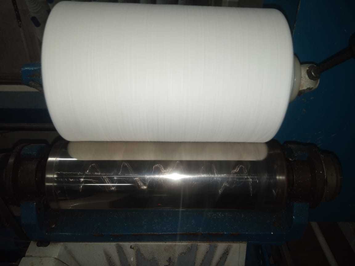 Chenille Yarn Machine - Durable Fabric Construction, Adjustable Speed Control, Versatile Yarn Thickness Adjustment