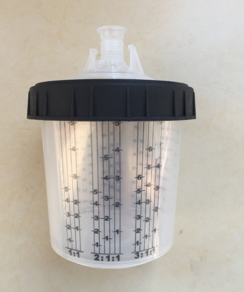 Spray Mixing Cup Hardness: Rigid