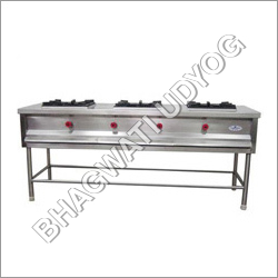 थ्री बर्नर कुकिंग