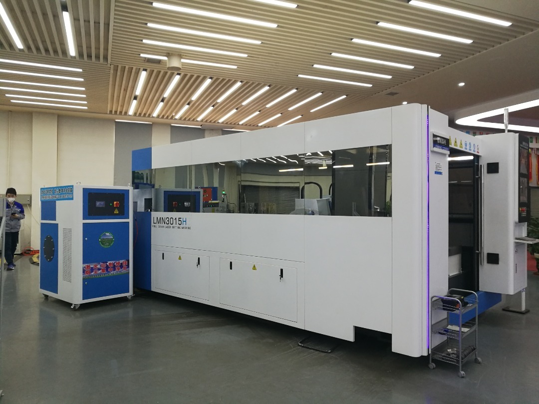 Blue Fiber Laser Cutting Machine