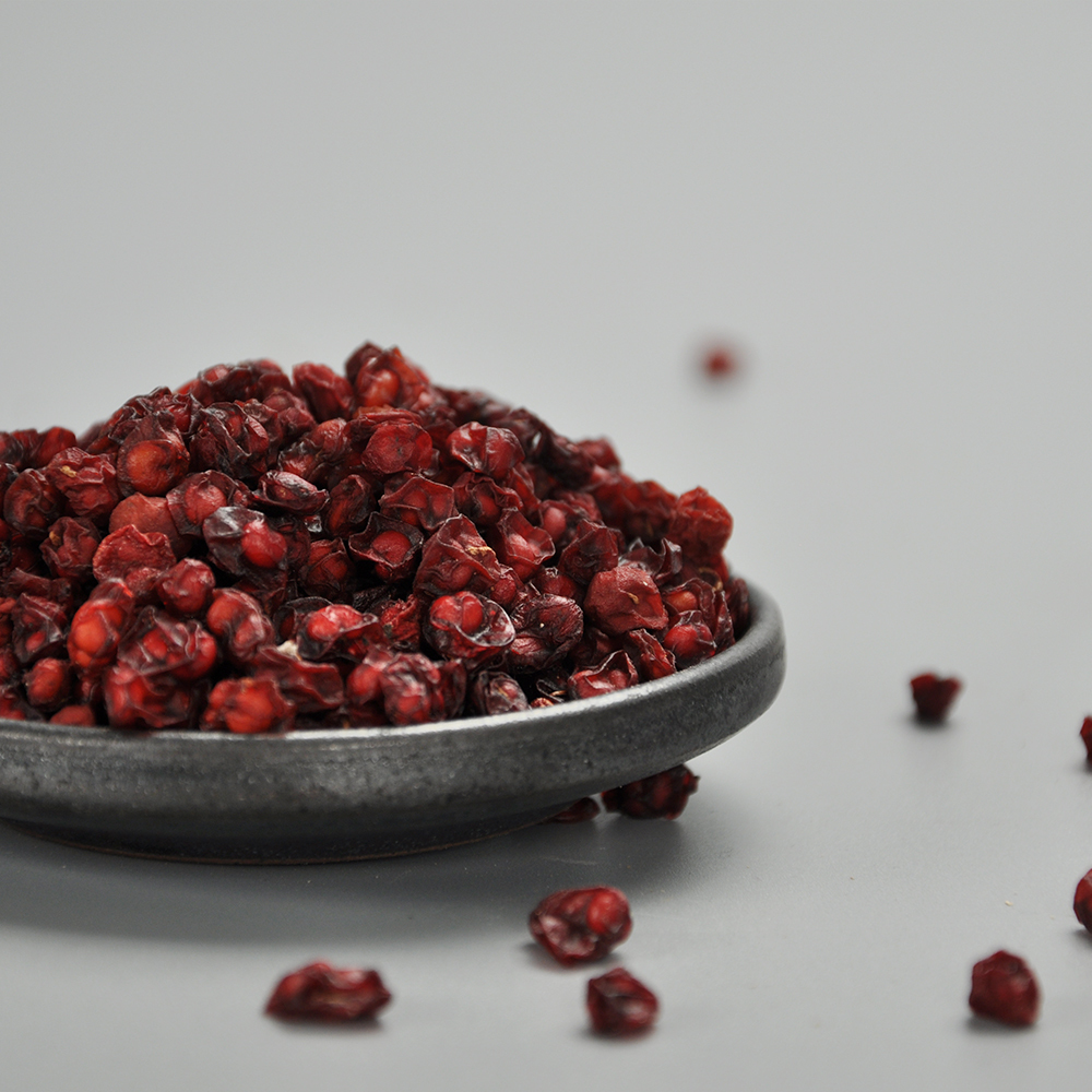 Dried Schizandra Berries Wu Wei Zi Chinese Organic Schizandra Berri Herb Tea Schizandra Berry
