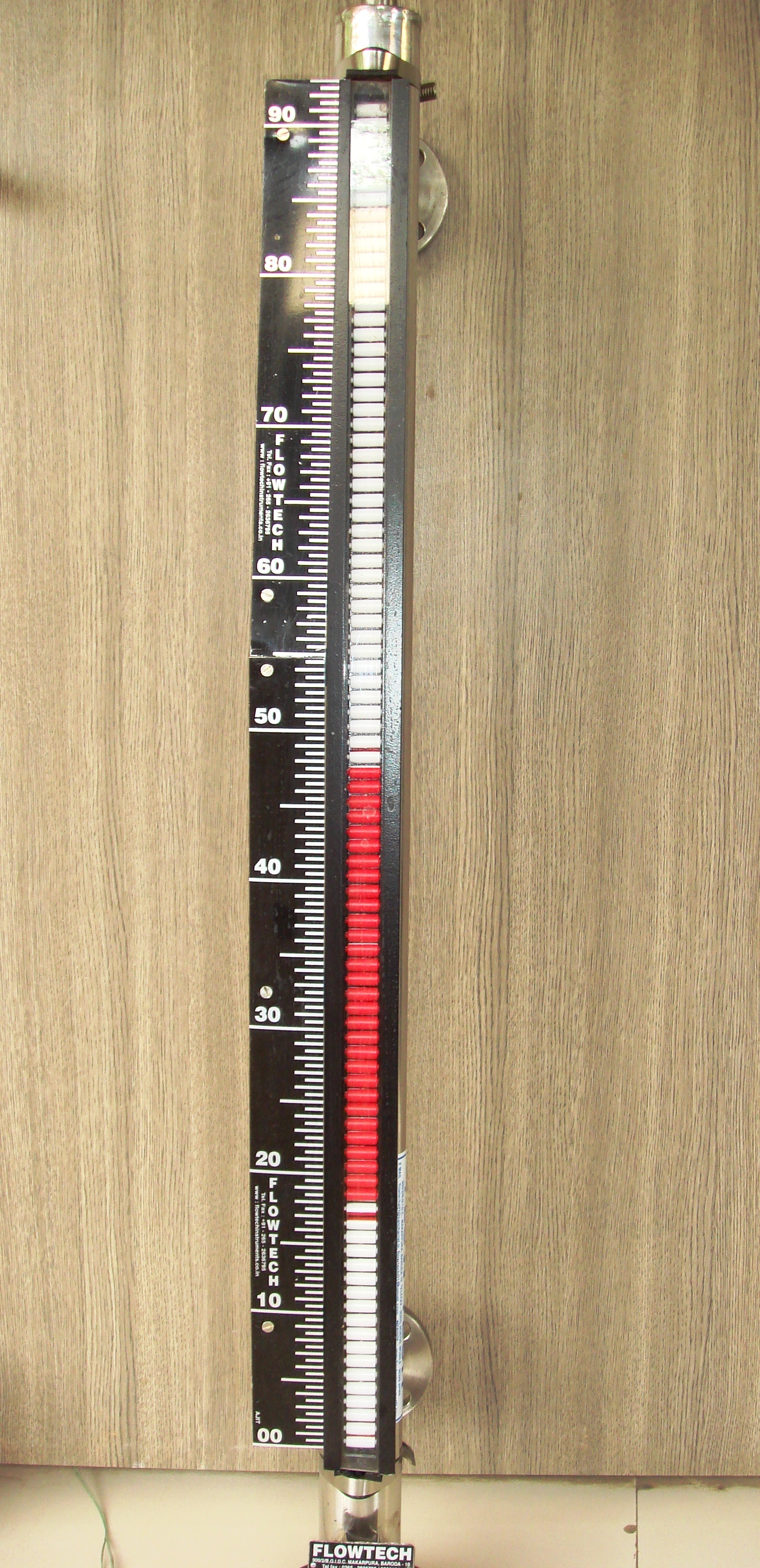 Roller Type Level Indicator - Stainless Steel, High-pressure 15 Kg/cm2 Resistance , 150â°c Maximum Temperature, Accurate Liquid Measurement For Acids, Chemicals, And Oils