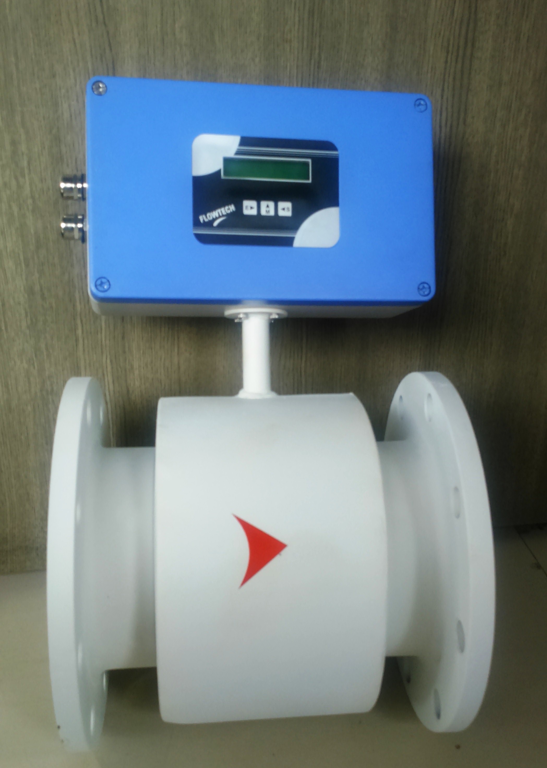 Polypropylene Electromagnetic Flow Meter - Color: White Blue