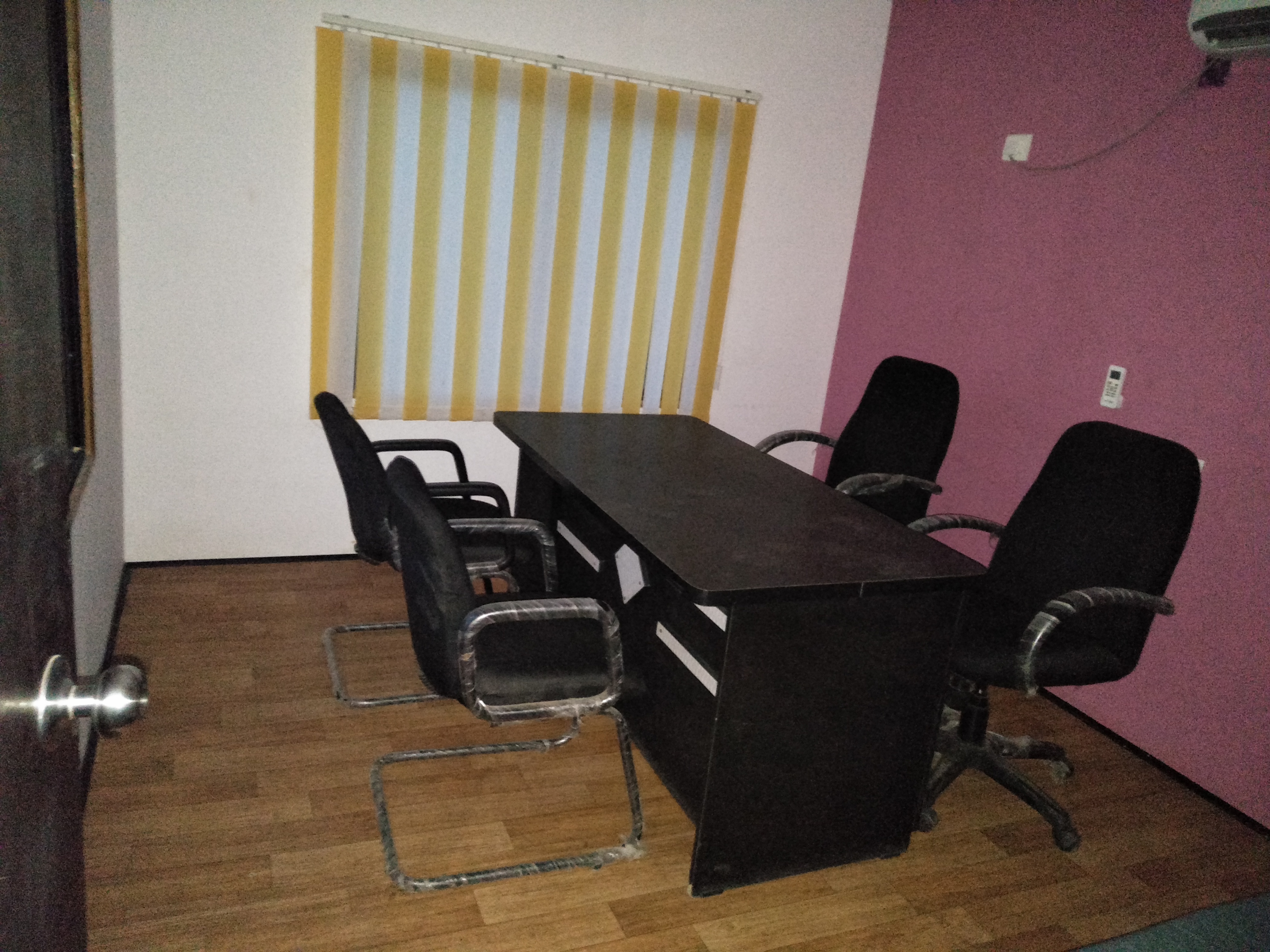 Portable Office - Steel Material, Variable Dimensions | Cost-effective, Customizable, Durable Structure, Easy Setup, Mobile Office, Secure Space, Weatherproof, Vinyl Flooring, Insulated, Metal Framed Windows