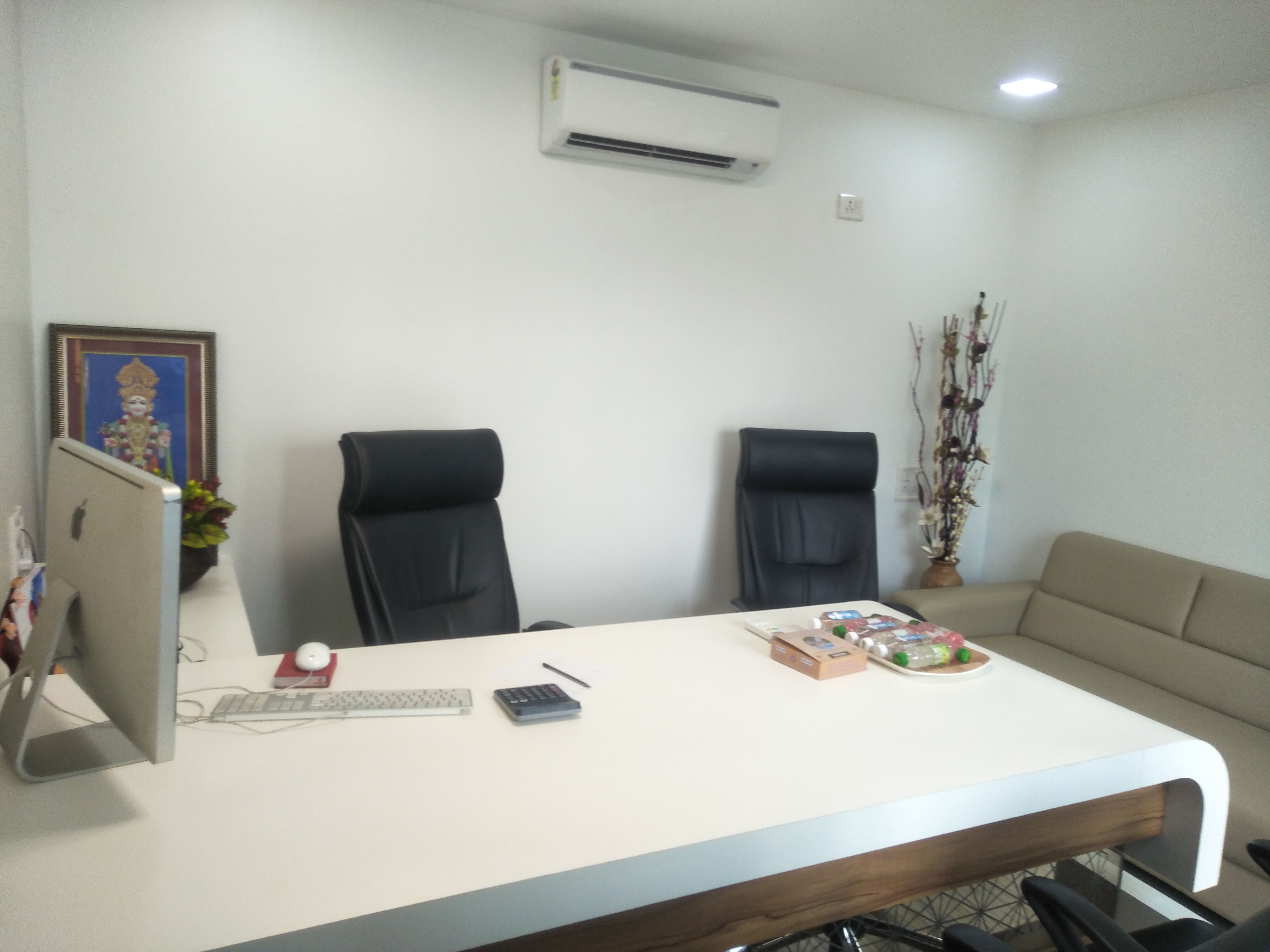 Portable Office - Steel Material, Variable Dimensions | Cost-effective, Customizable, Durable Structure, Easy Setup, Mobile Office, Secure Space, Weatherproof, Vinyl Flooring, Insulated, Metal Framed Windows