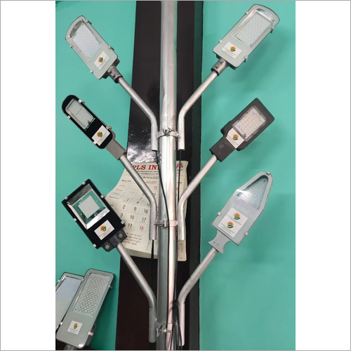 मेटल सोलर स्ट्रीट लाइट्स