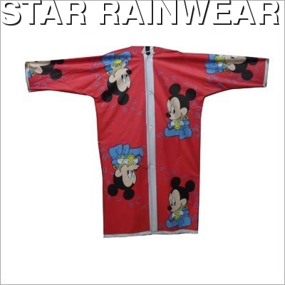 मिकी माउस प्रिंटेड रेनवियर्स