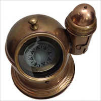 हेलमेट प्राचीन कम्पास