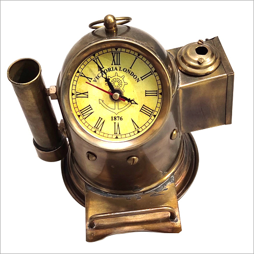 पेंसिल कटर के साथ ब्लैक एंटीक पायलट डैक क्रॉक वॉच