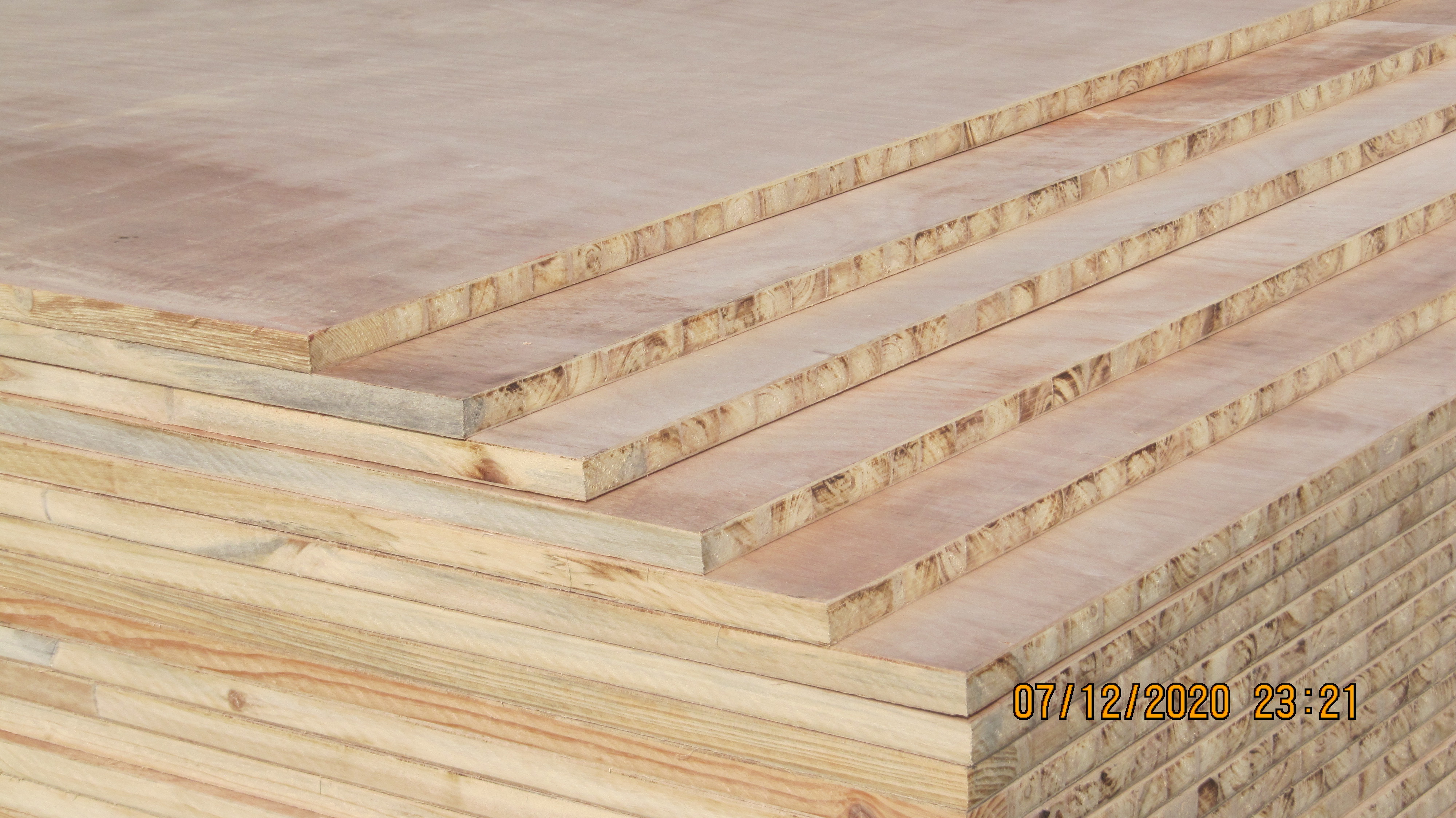 Poplar Block Board Grade: First Class