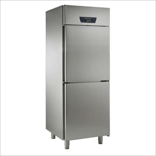 वर्टिकल दो दरवाजों वाला रेफ्रिजरेटर