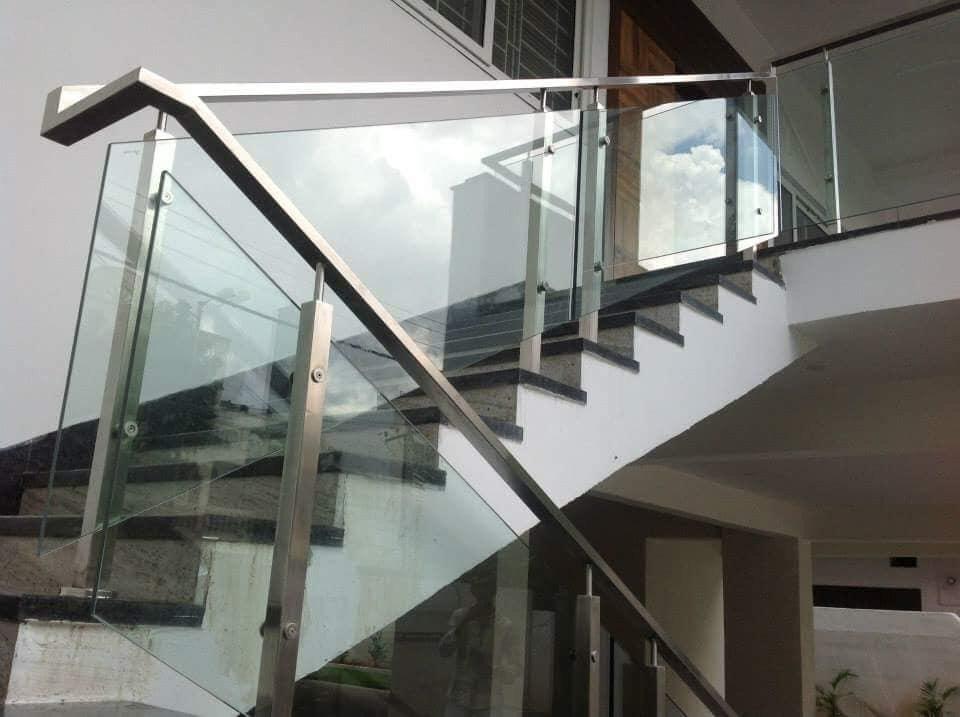 Glass Railing - Pattern: Plain