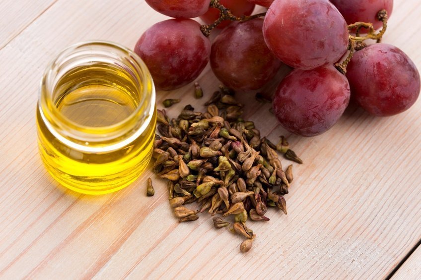 Grape Seed Oil - Pure Essential Oil Extract | Herbal Composition Mild Characteristic Odor Oily Liquid Form Suitable For All Age Groups
