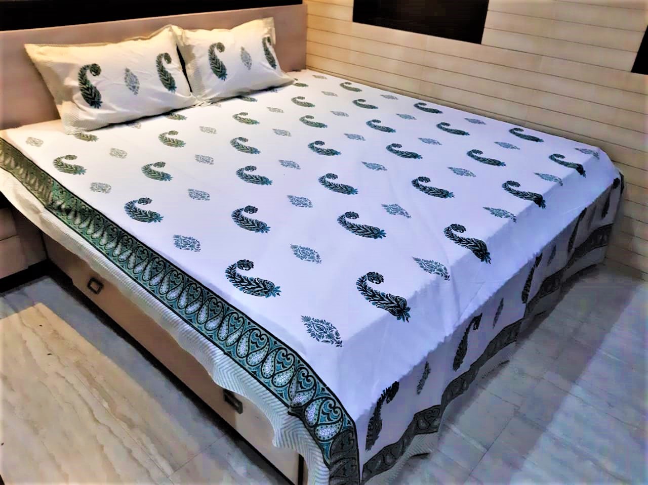 Hand Block Print Cotton Bedsheet - King Size, 100% Cotton, 210 Thread Count | Washable, High Bulk Yarn, Regular Use
