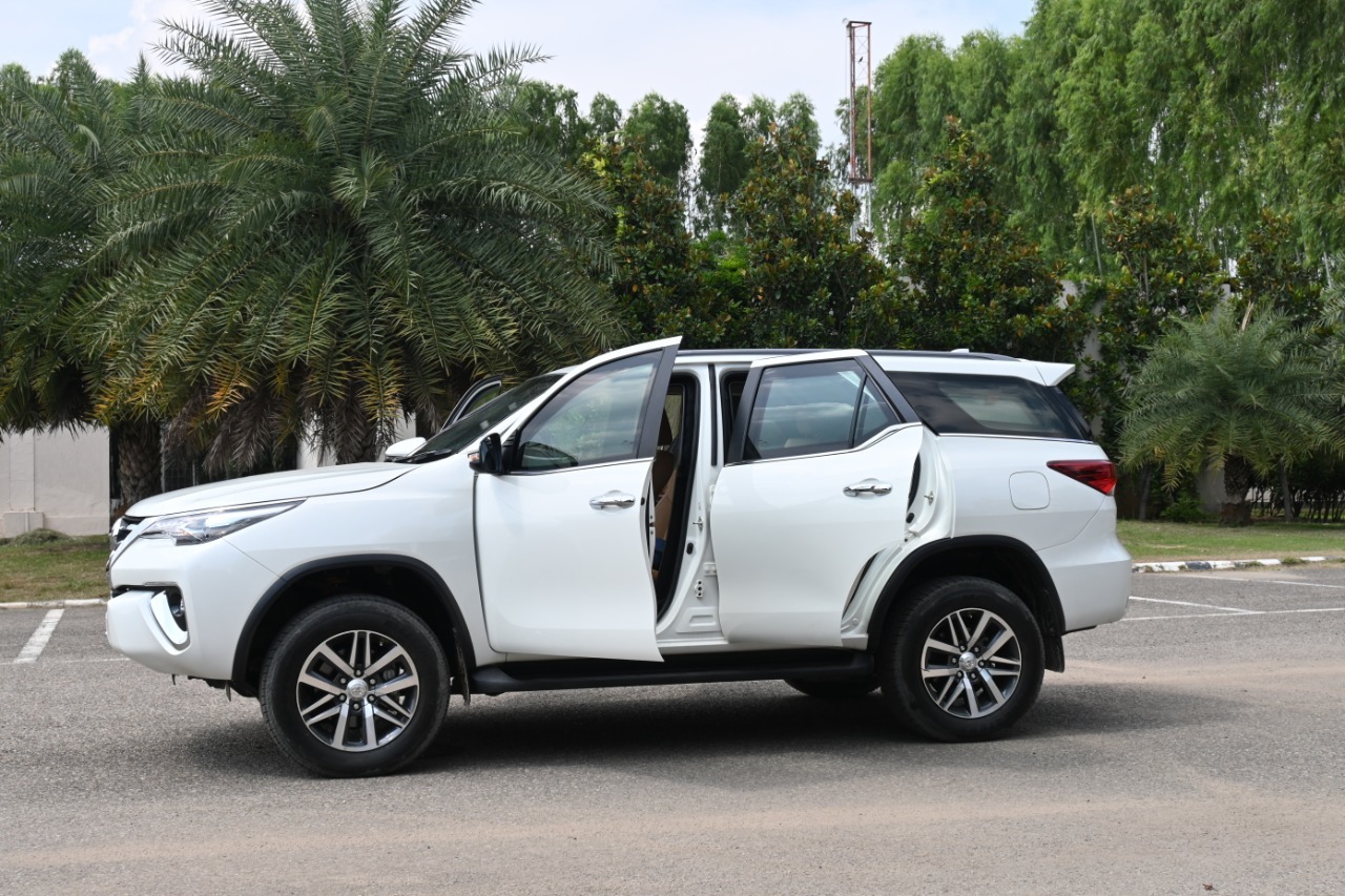 Bullet Proof Car - Steel & Composites, 4795 X 1855 X 1835 Mm, 2500 Kg, 2.8l Diesel Engine | B6 Protection Level, Suv For Executive Protection & High-risk Transport