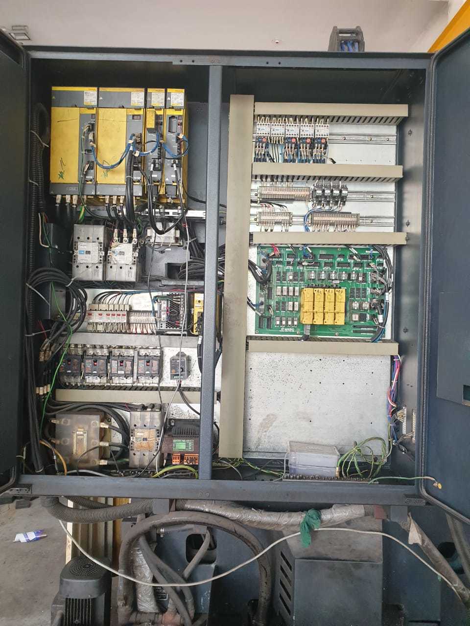 Automatic Used Makino S33 Apc Vertical Machining Center 2005 Model