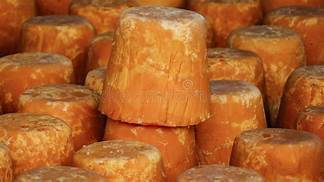 Organic Jaggery - 1 Kilogram, 100% Pure Sugarcane Juice, Moisture 3-5%, Gluten Free, High In Protein, No Artificial Flavor