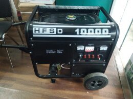 Portable Generator - 700 x 500 x 550 mm, 10000 Watts Output Power, 4-Stroke Engine Type, 6.5 Liters Fuel Tank Capacity, 220/240V and 50Hz Frequency