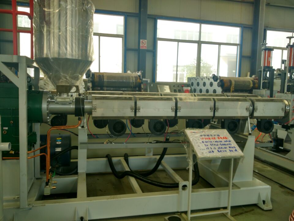 Automatic Pe Fluted Sheet Making Machine