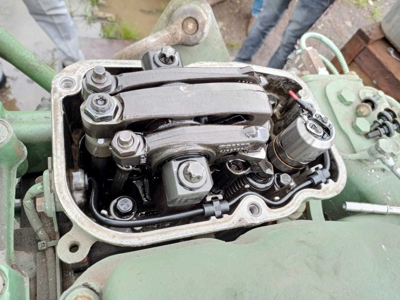 Scania Ds12 - Aluminum, Iron, Rubber, Steel | Earth Movers And Marine Engines Adaptability