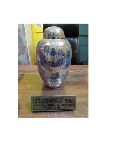 ब्रास ब्लू गोइंग होम पूर्ण उत्कीर्ण श्मशान कलश अंतिम संस्कार की आपूर्ति