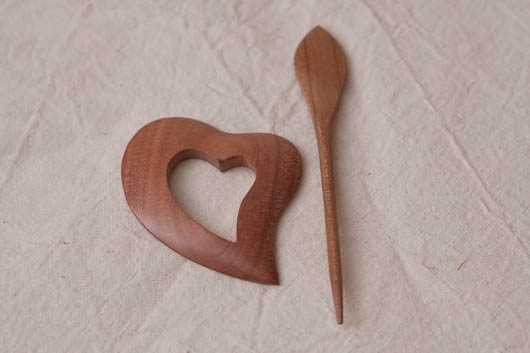 Heart Shawl Pin Gender: Women