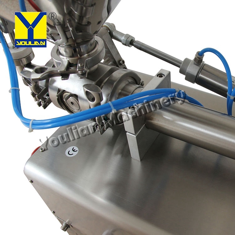 Semi-automatic Liquid Filling Machine Capacity: 0-40 Pcs/min