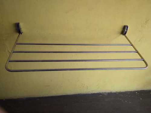 पोलाची में सिल्वर वॉल माउंटिंग फैंसी क्लॉथ ड्राईिंग हैंगर