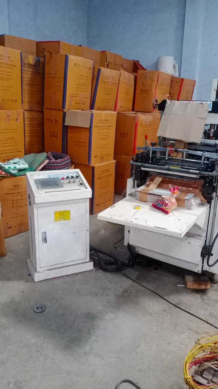 Non Woven 500 Model Bag Making Machine - Automatic Grade: Fully Automatic