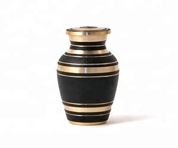 Polishing Classic Golden Thread Keepsake Urn