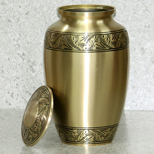 क्लासिक कांस्य कलश