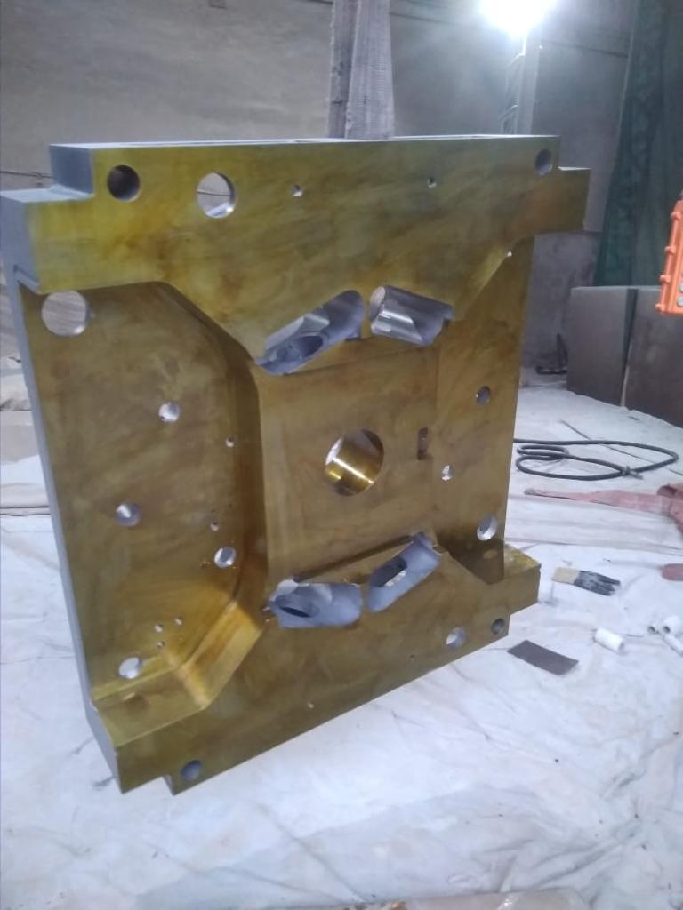Injection Molding Machine Cast Parts