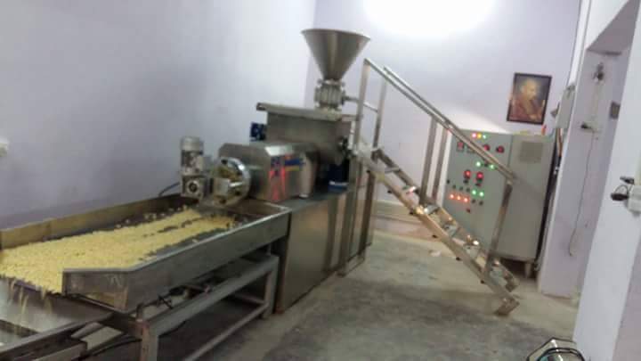 Macaroni Making Machine Capacity: 200-220 Kg/hr