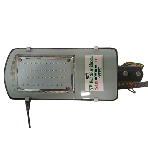 30 Watt Solar LED Street Light - Aluminium Body, 3600 Lumen, Cool White, 90% Driver Efficiency | IP33 Rated, 50 Hz AC Frequency, Outdoor Use