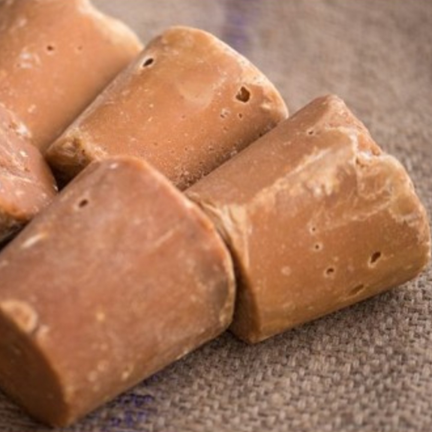 Jaggery (Gur)