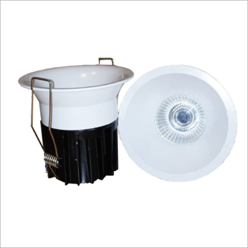 फ्लैट व्हाइट कोब एफसी फ्यूजन