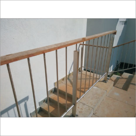 बंगले की रेलिंग