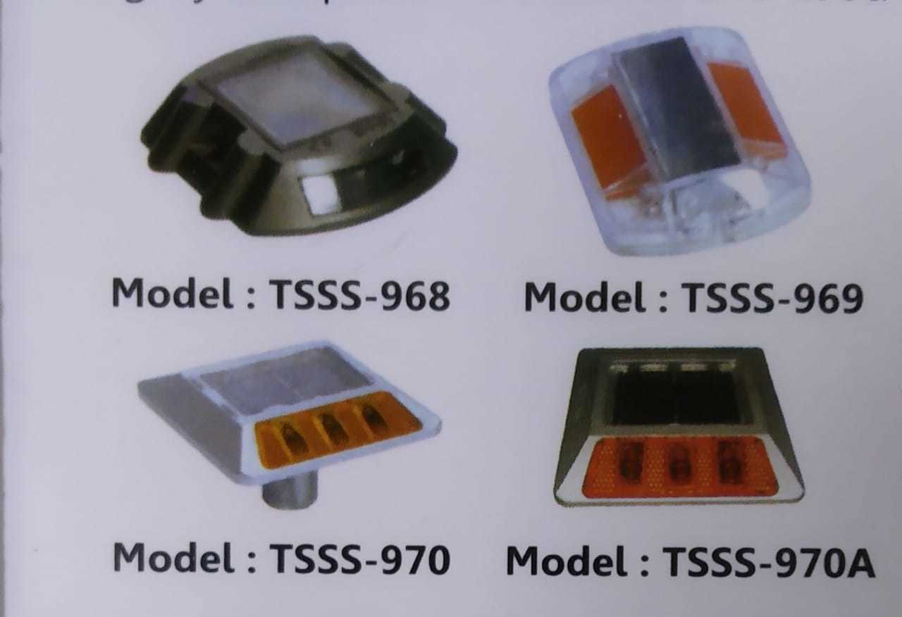 Solar Studs - Plastic 100x75x50 Mm Gray, Ip65 Certified, Solar Power, Led Road Stud With 2w Panel And Dual Leds