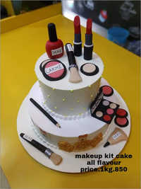 Customise makeup kit cake 2 kg chocolate